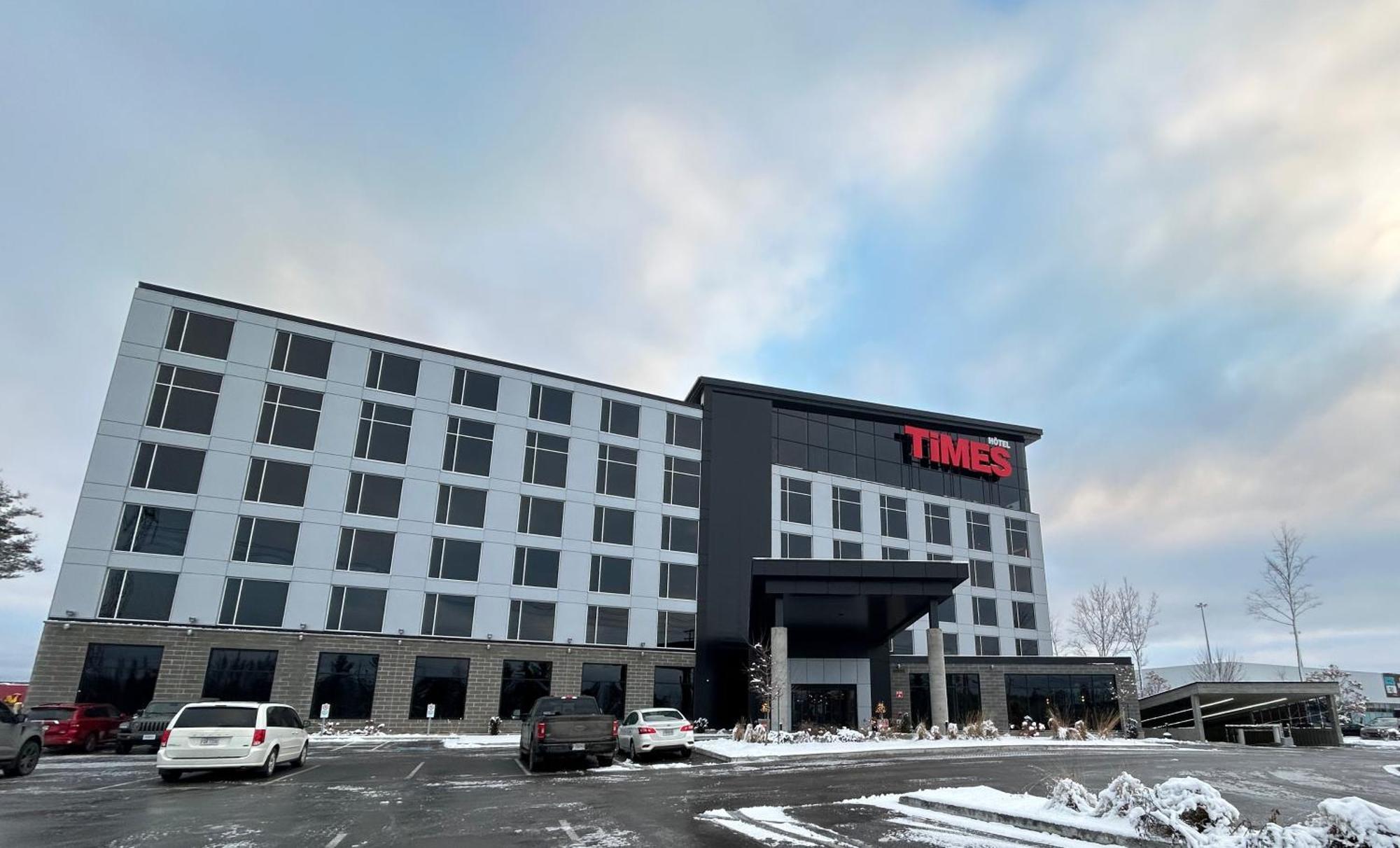 Grand Hotel Times Blainville-Mirabel Exterior photo